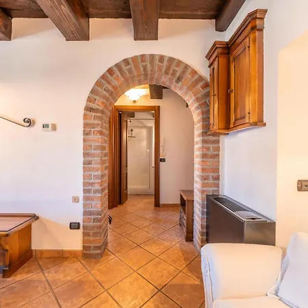 Cozy Escape Apartment Germignaga
